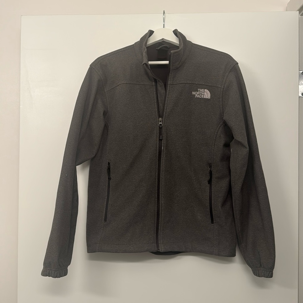 Lightweight men’s North Face jacket
